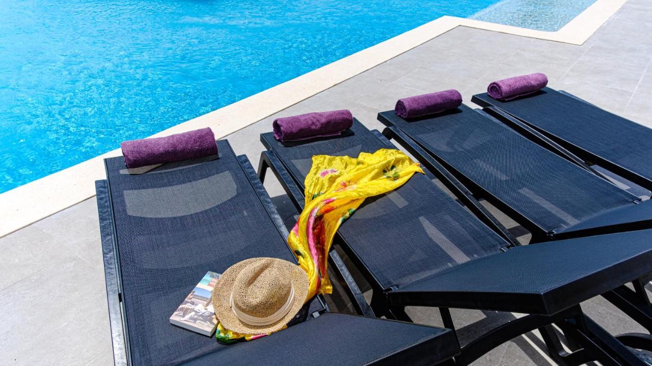 Coral Estate Ocean View Apartments วิลเลมสตัด ภายนอก รูปภาพ