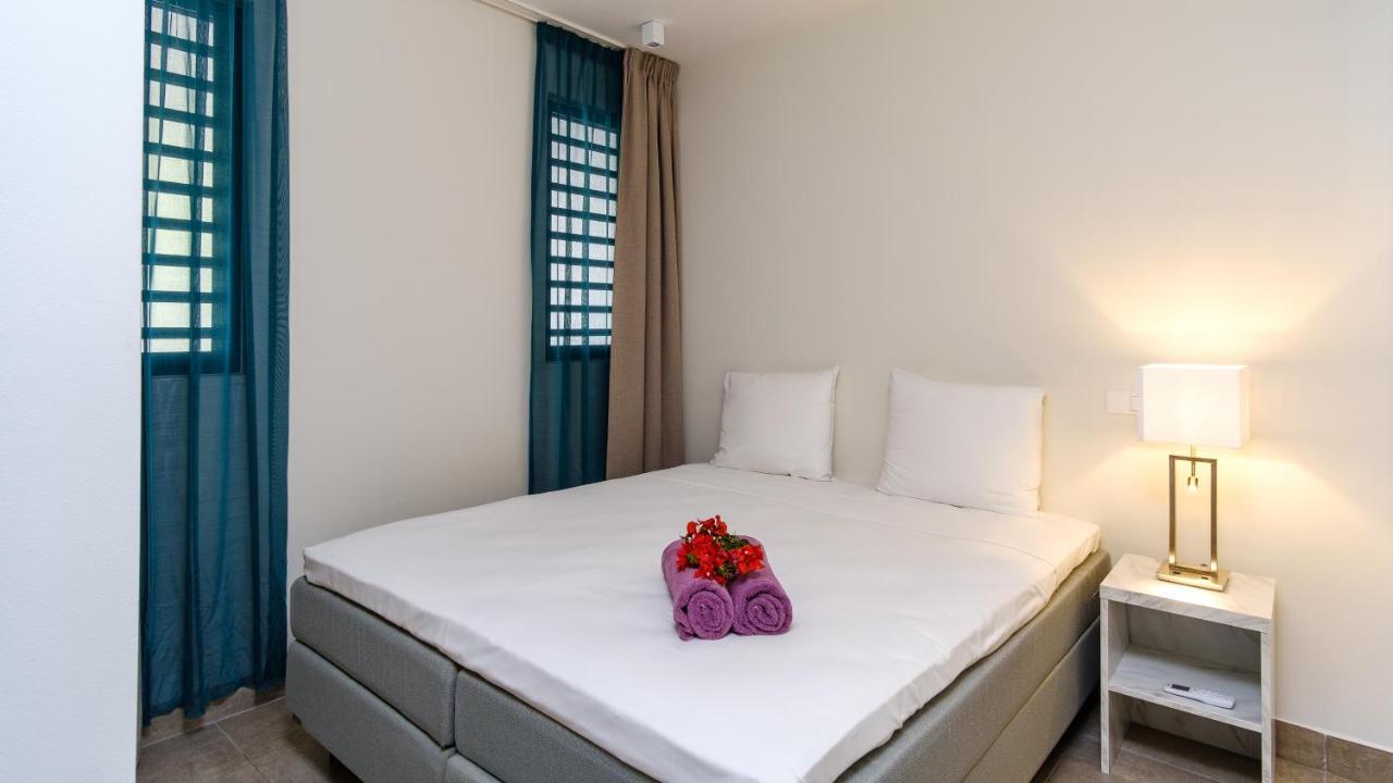 Coral Estate Ocean View Apartments วิลเลมสตัด ภายนอก รูปภาพ