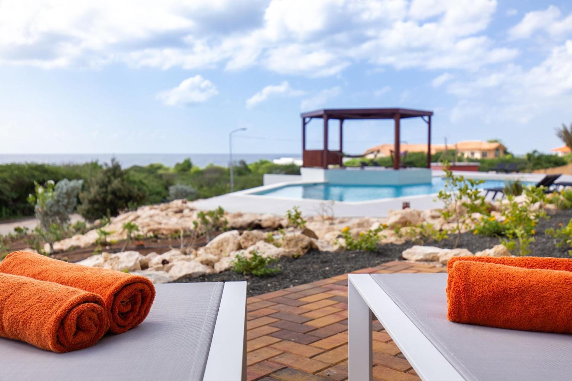 Coral Estate Ocean View Apartments วิลเลมสตัด ภายนอก รูปภาพ