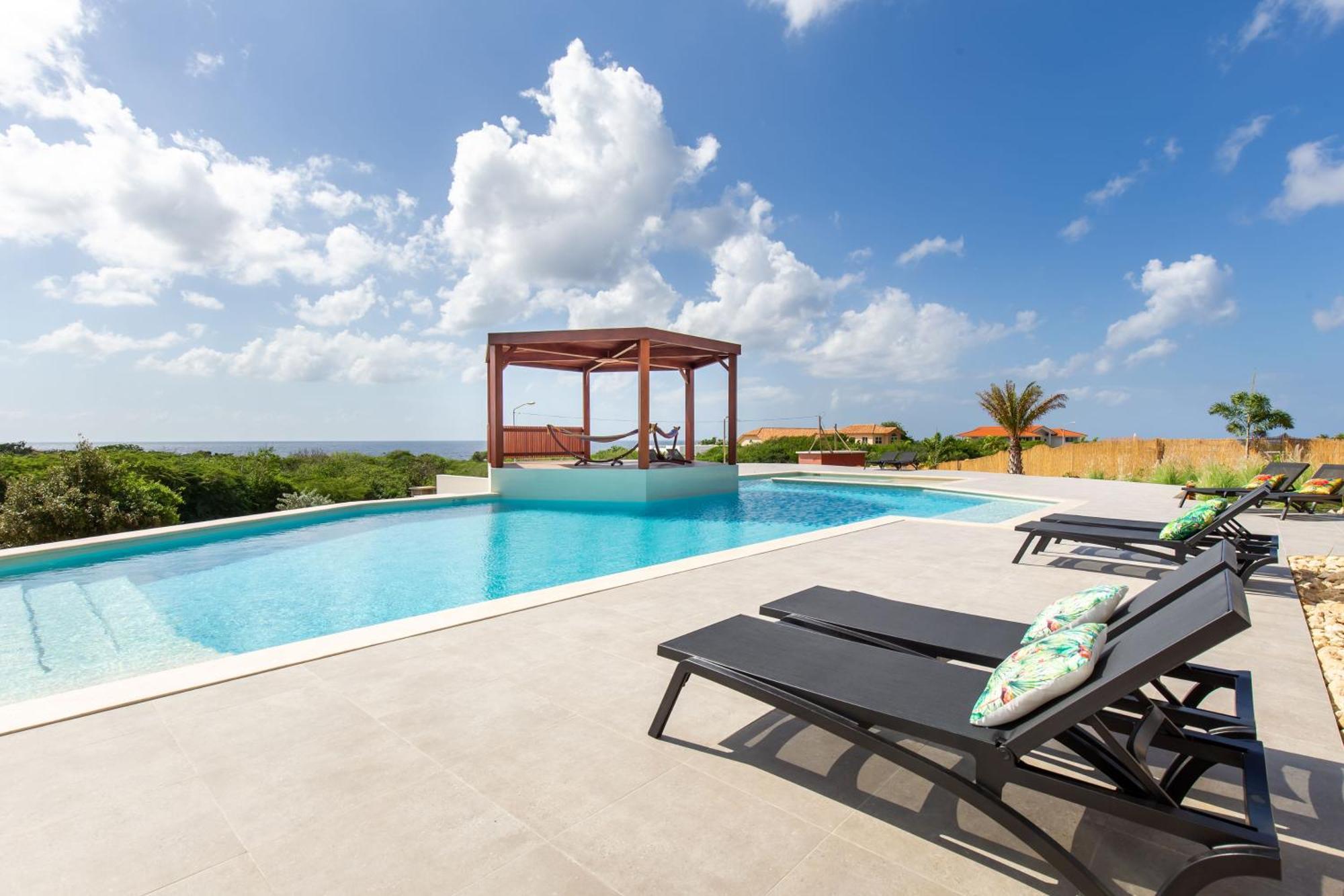 Coral Estate Ocean View Apartments วิลเลมสตัด ภายนอก รูปภาพ